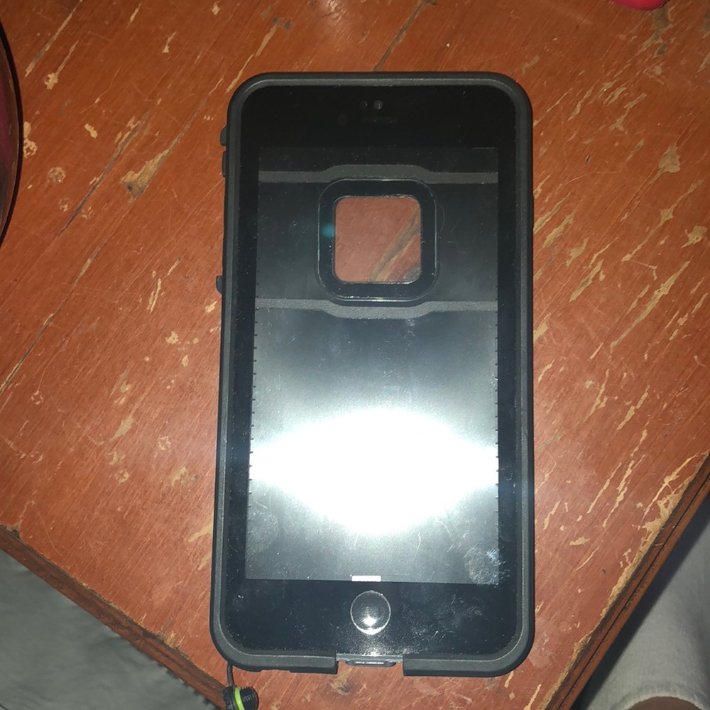 iPhone 6s Plus Lifeproof phone case